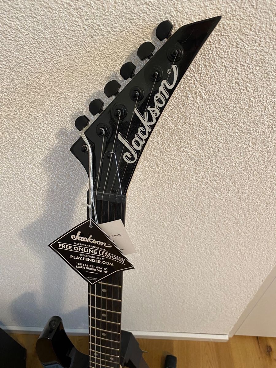 Jackson Musikinstrumente: Lern Gitarre mit Verstärker  – Neu und originalverpackt aus Oberwil BL von Babylon0 1