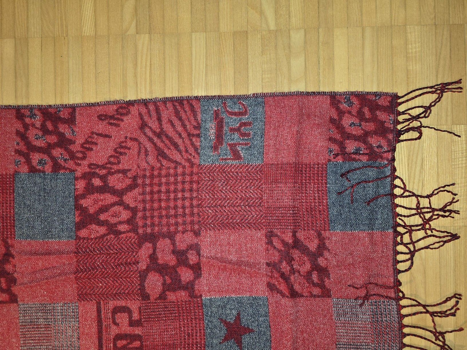 Foulard & Sciarpe: Winter-Schal mit Fransen, ungetragen – Nuovo (secondo la descrizione) da St. Gallen venduto da A.W.128 2