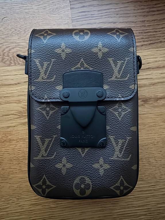 Louis Vuitton Borse: Louis Vuitton S-Lock Shoulder Bag – Usato da Remigen venduto da noa_z5fb 1