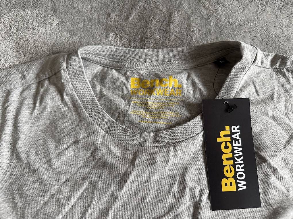 Bench T-shirt: Bench Workwear T-Shirt grau M neu – Nuovo e nell'imballaggio originale da Dietikon venduto da Sir.Franzelot 1