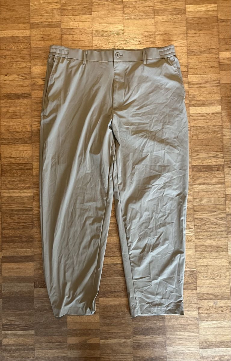 Uniqlo Pantaloni: UNIQLO Beige elegante Anzugshose – Nuovo (secondo la descrizione) da Mörschwil venduto da Levian