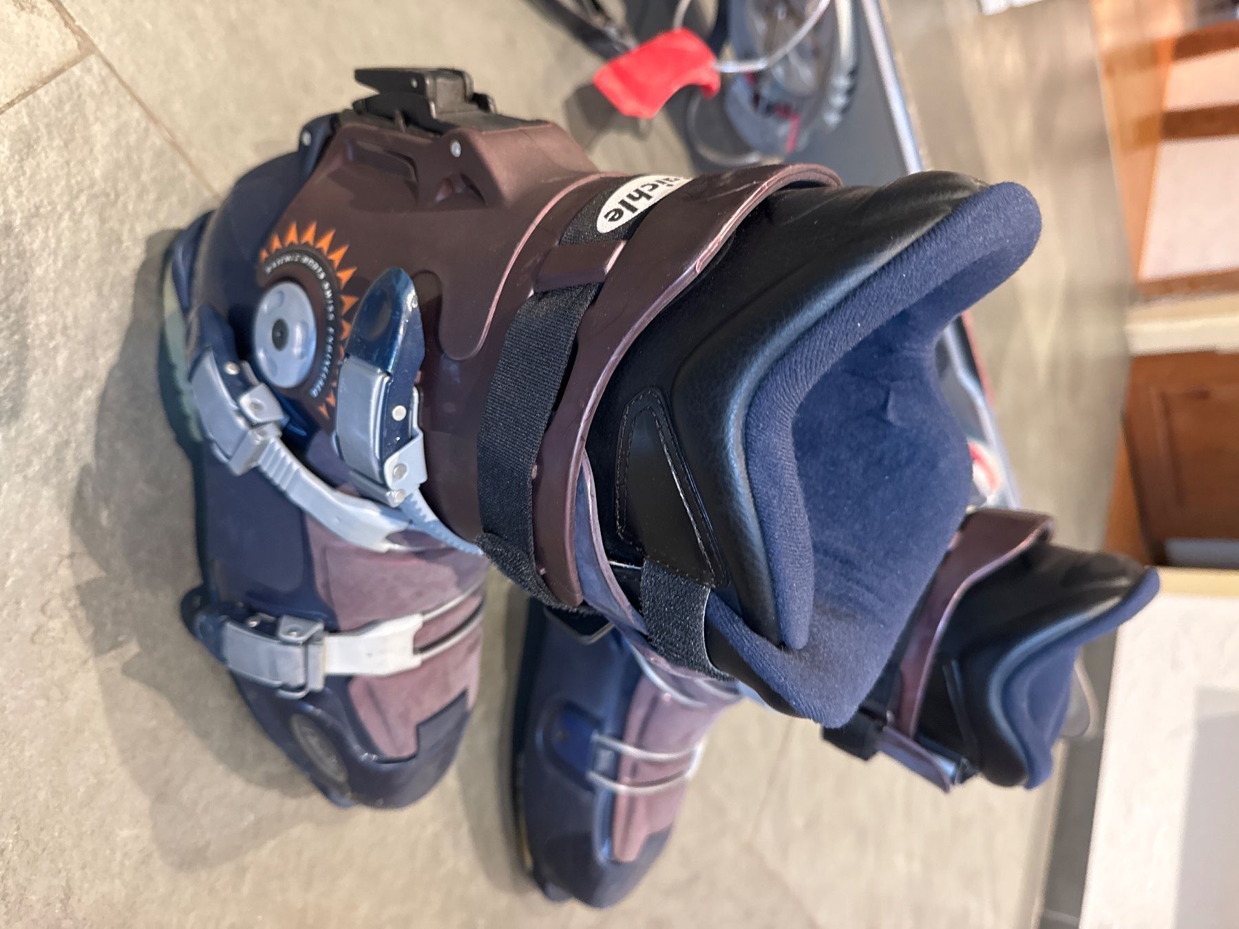 Nidecker Boards: Snowboard mit Schuhen Gr 46 – Gebraucht aus Neerach von Flomaja 2