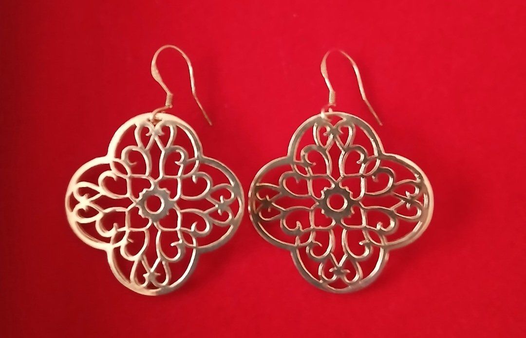 Ohrringe & -stecker: Orecchini in argento 925 – Gebraucht aus Tesserete von La-Fleur-De-Cerisier