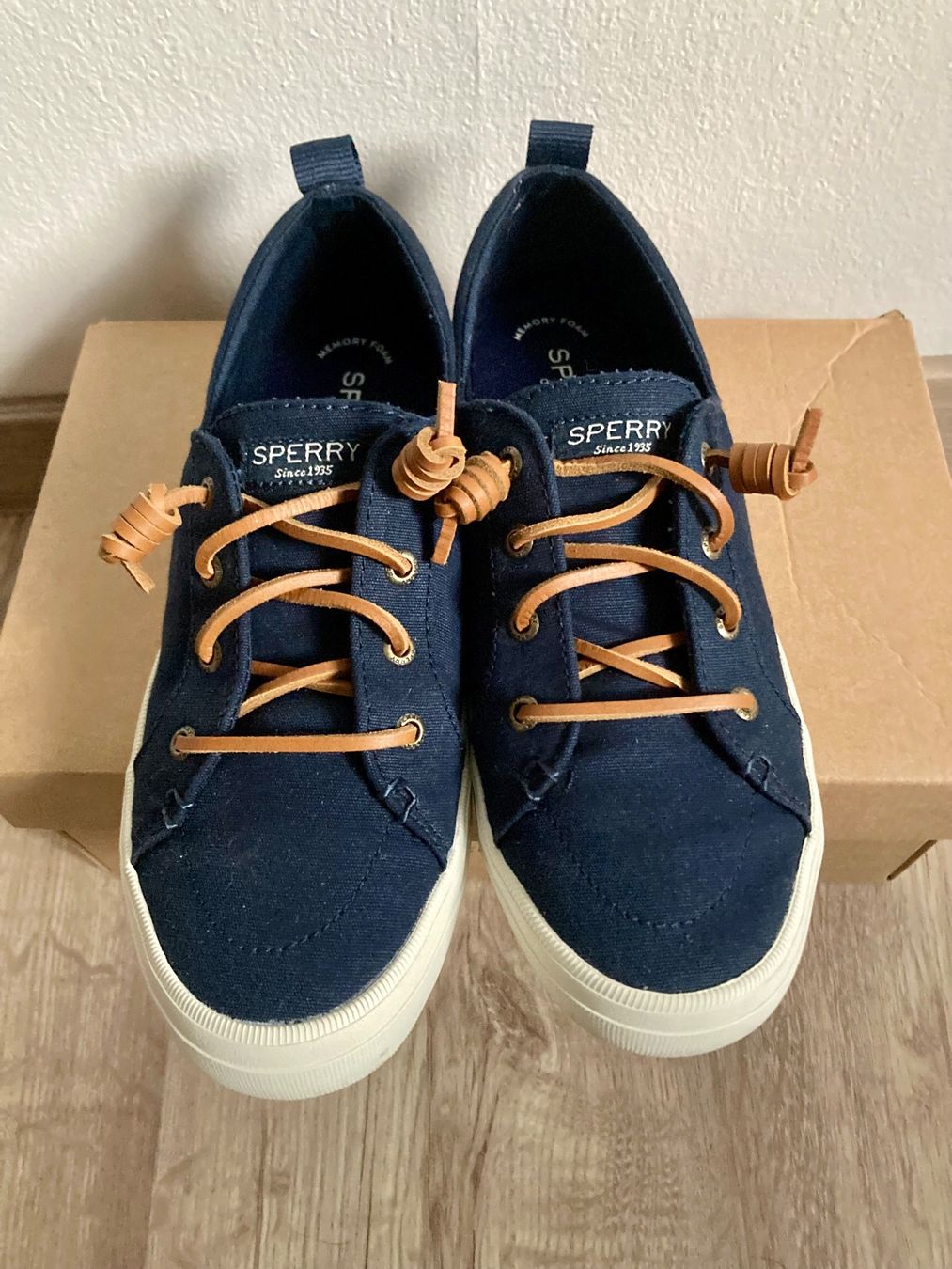 Scarpe da donna: Sperry Women's Crest Vibe Core Sneaker – Nuovo (secondo la descrizione) da Wildhaus venduto da cayo