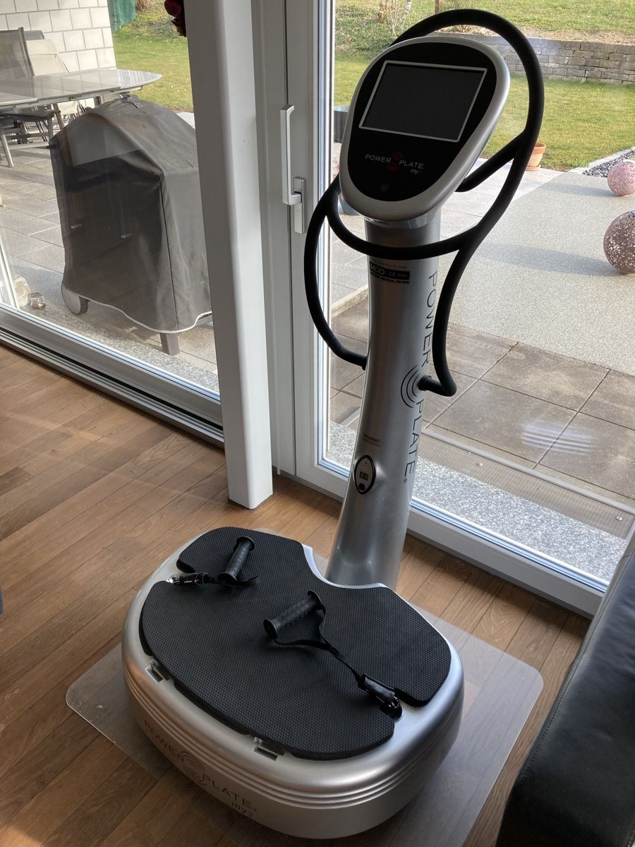 Power Plate Vélos d'appartement: Power Plate my7 Vibrationsplatte – D'occasion à Walenstadt par Florida01 3