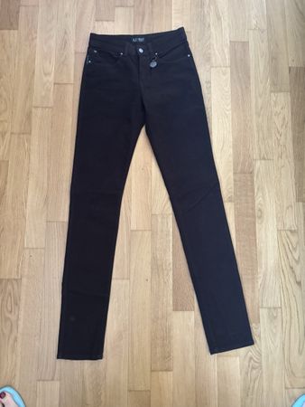 Hose Armani, ungetragen, Grösse 26, Aubergine