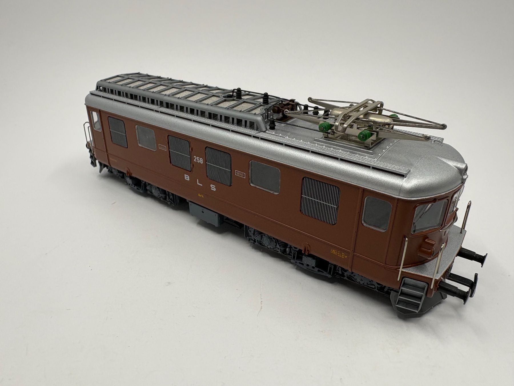 Hag Modellini di ferrovie: Hag BLS Ae 4/4 258 H0 – Usato da Forch venduto da Hanimann-Robinson 3