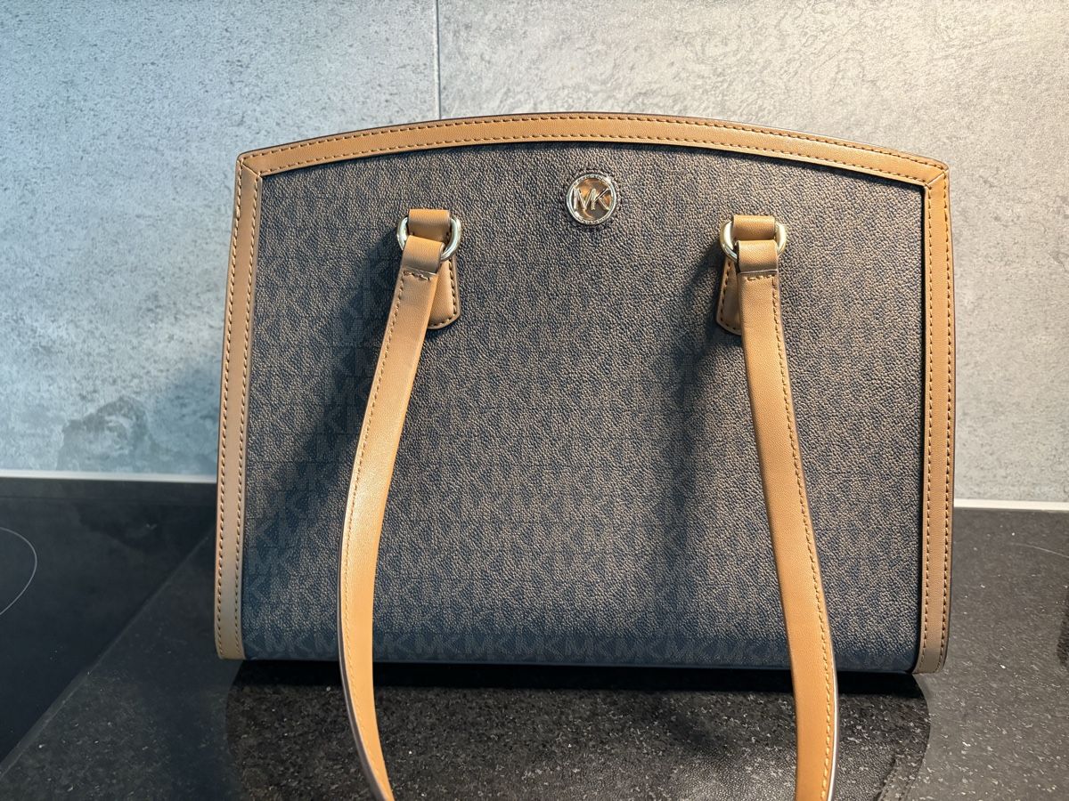 Michael Kors Sacs femmes: Michael Kors Schultertasche – Neuf (Voir description) à Flamatt par mar_tp2j