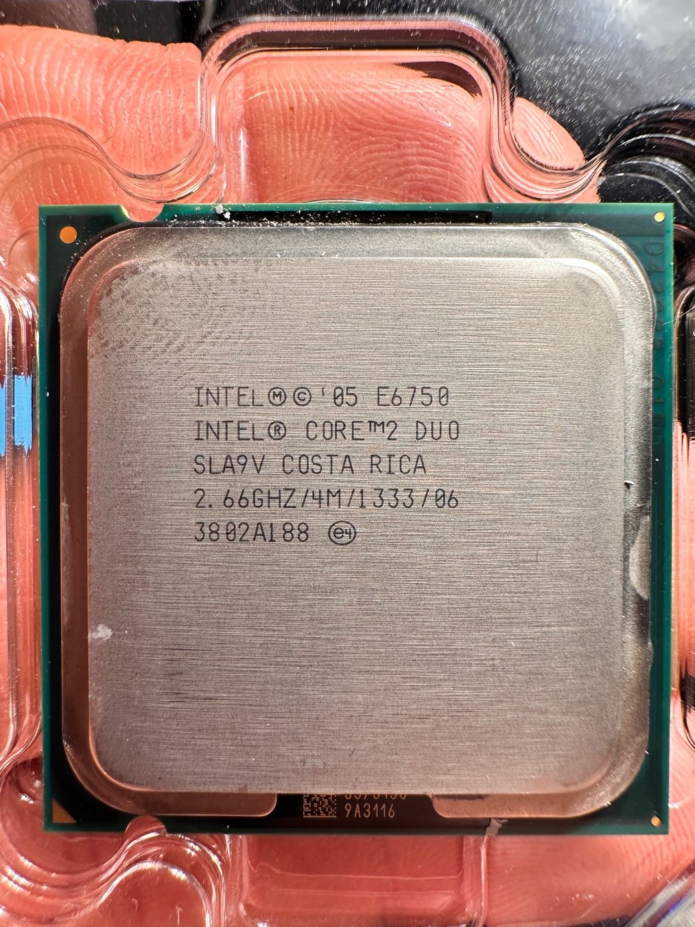 Intel PCs: Intel Core 2 Duo E6750 CPU 2.66GHz, LGA775 SLA9V – D'occasion à Luven par Eletto