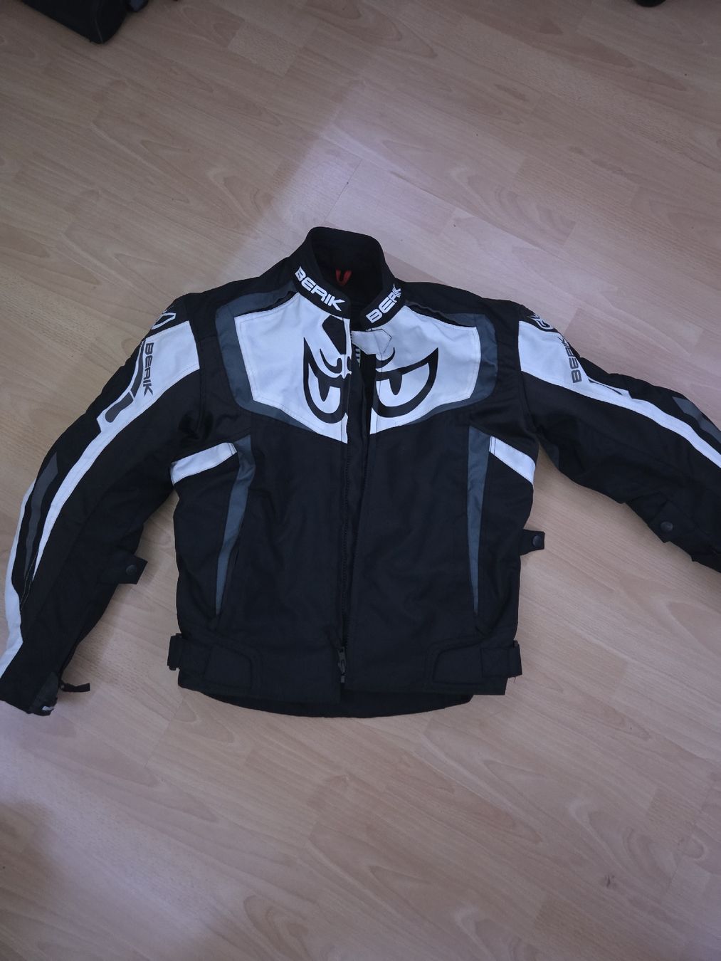 Vestes: motoradjacke  – D'occasion à Schaffhausen par Ale_sp03189