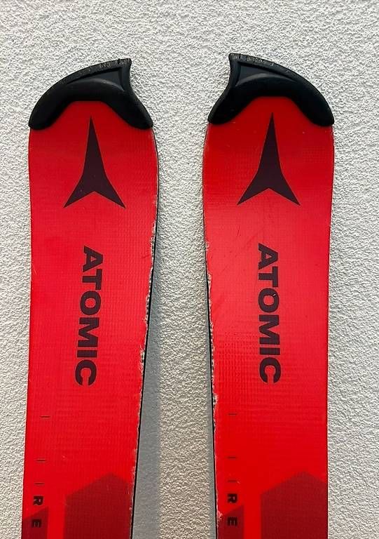 Skis: Atomic Slalomski 145cm – D'occasion à Felsberg par Puentneri79 3