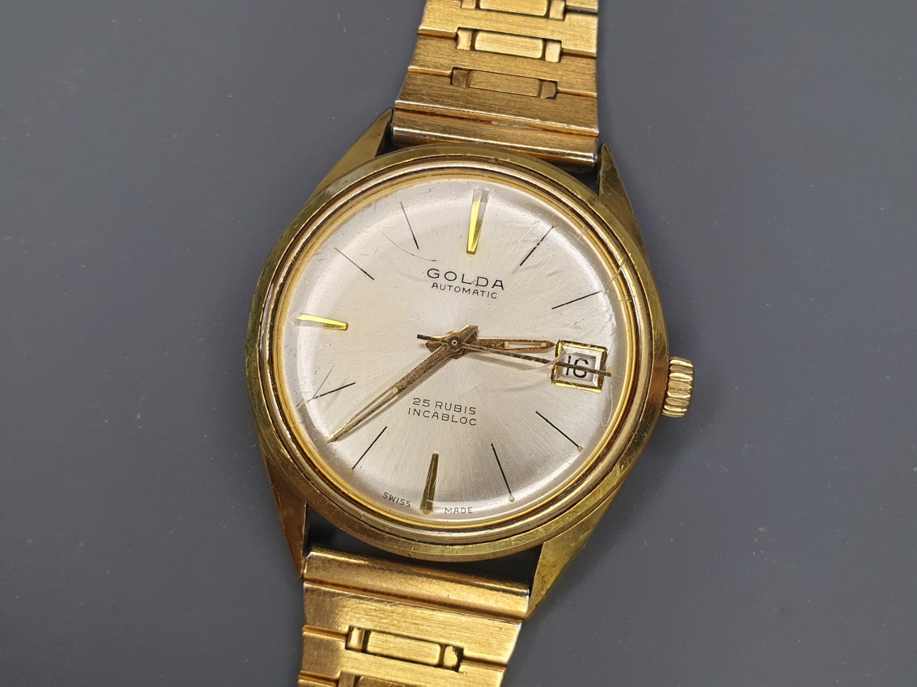 Uhren: Golda Automatic - 34mm – Gebraucht aus Neyruz FR von Flyback