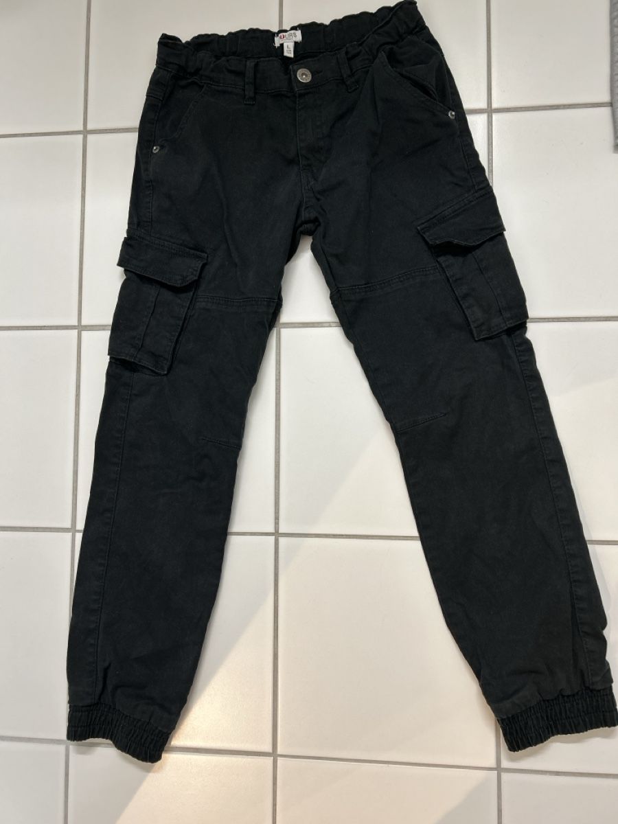 Pantalons: Cargo Hose schwarz Grösse 152 – Neuf (Voir description) à Riehen par mittwoch81