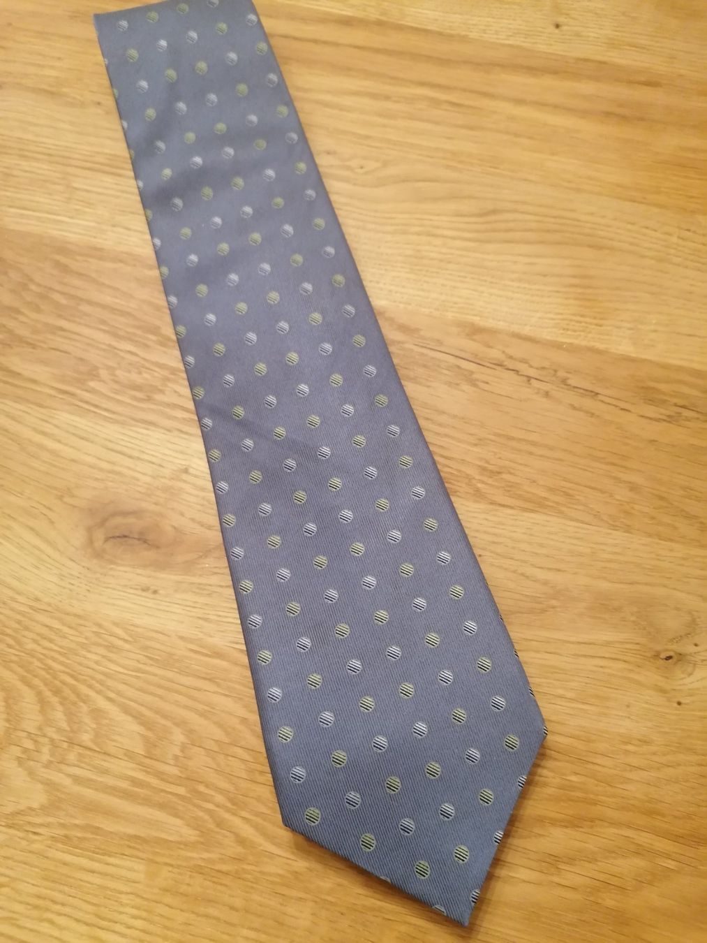 Cravatte: DKNY 100% Seide Krawatte - Nr. 241 – Usato da Basel venduto da vintagecollector 1
