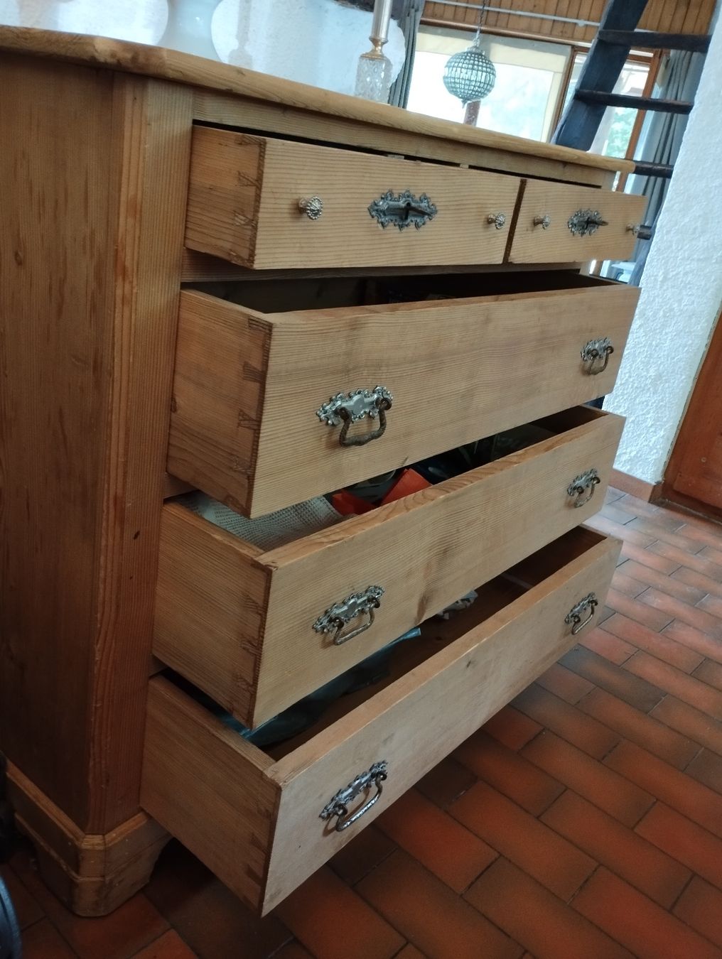 Cassettiere: Commode ancienne sapin massif – Usato da Némiaz (Chamoson) venduto da Patoshi 4
