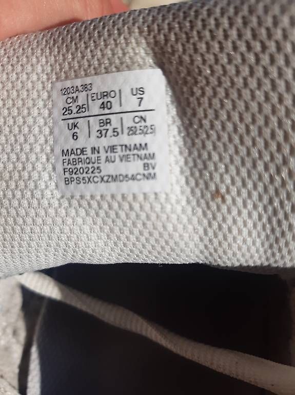 Scarpe da uomo: Asics Gr 40 – Usato da Zürich venduto da vladm 1