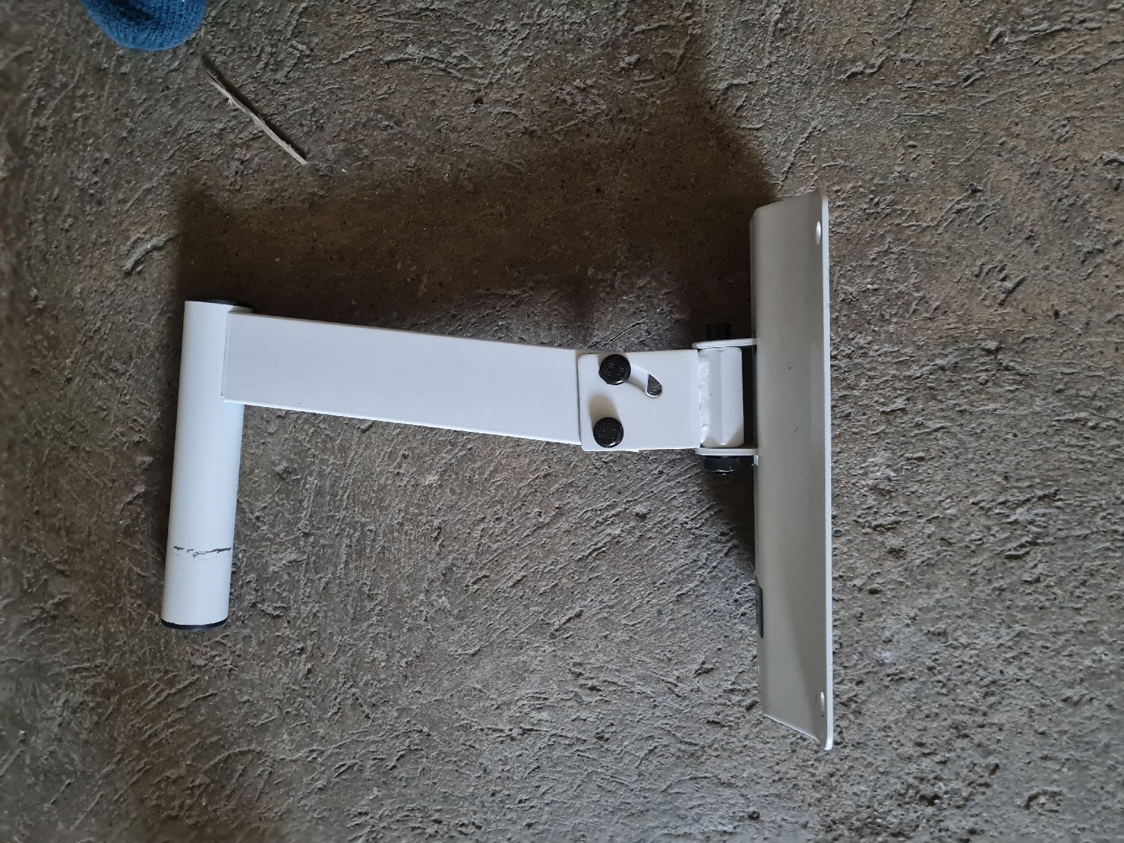 Fixations: wall mount for speakers/ Wandhalterung für Lautsprecher – D'occasion à Titterten par mro_2csc 3