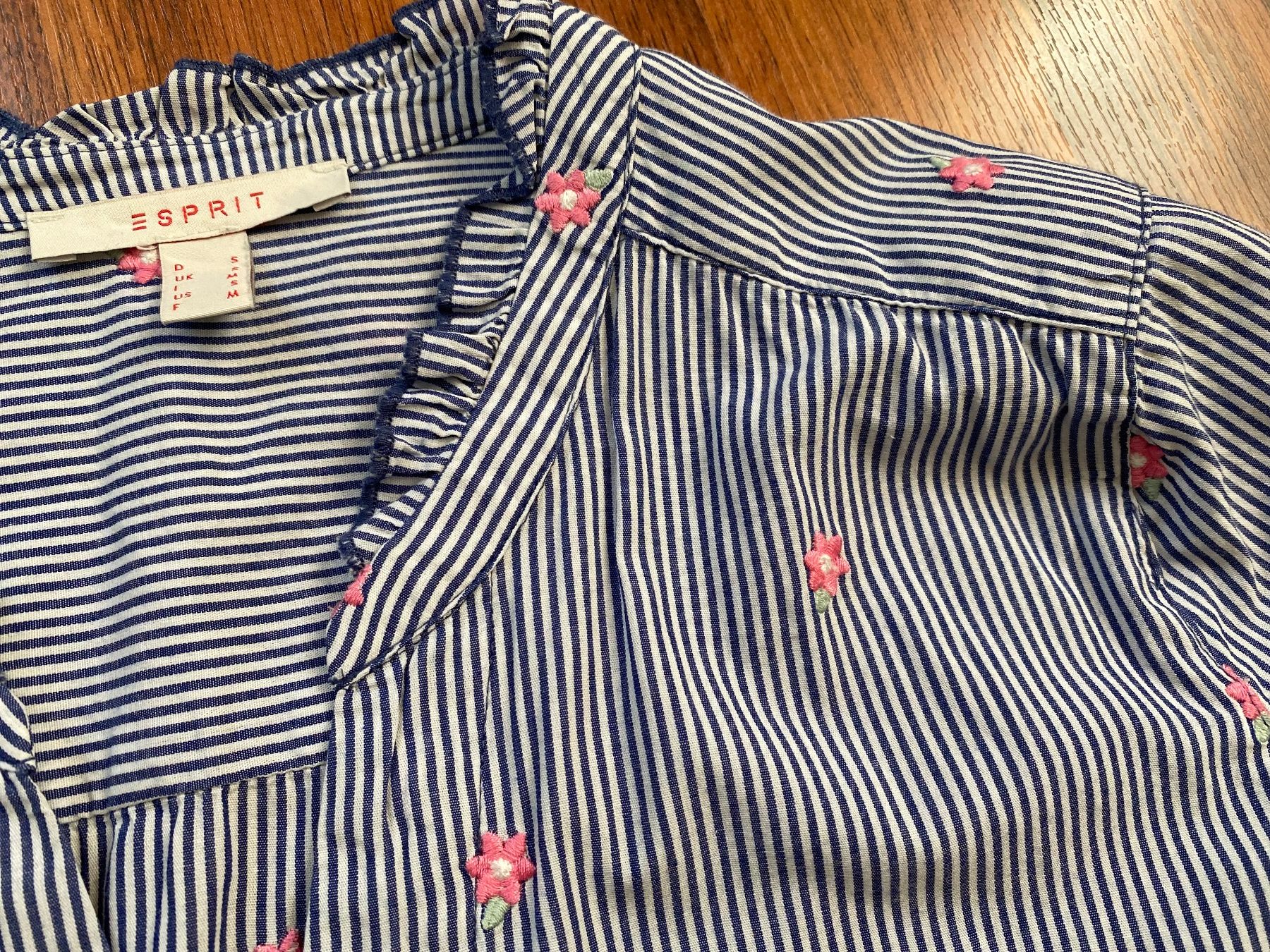 Esprit Camicette: Wunderschöne Bluse mit Stickerei,Gr. S Esprit – Usato da Stadel b. Niederglatt venduto da sandart 4