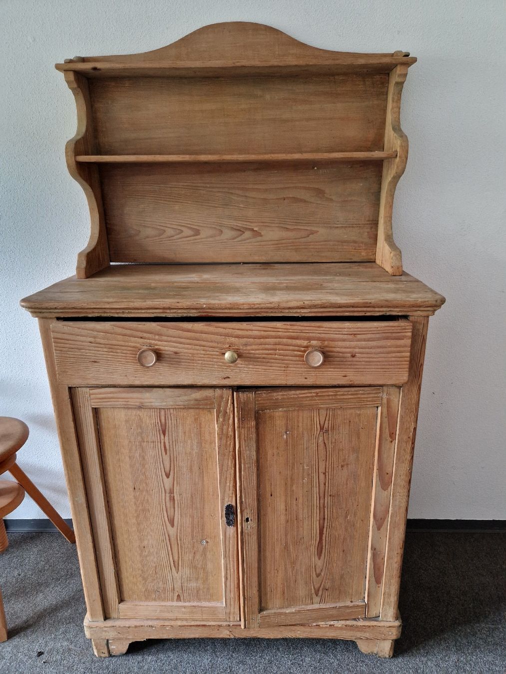 Kommoden: Kommode aus Holz – Gebraucht aus Basel von Luckyvrena