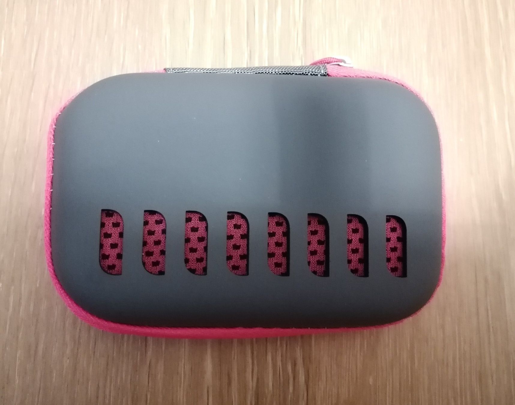 Badetücher: Microfaser Kühltuch, Sport-Tuch im Etui, Pink – Neu und originalverpackt aus Rümlang von TRICE67 4