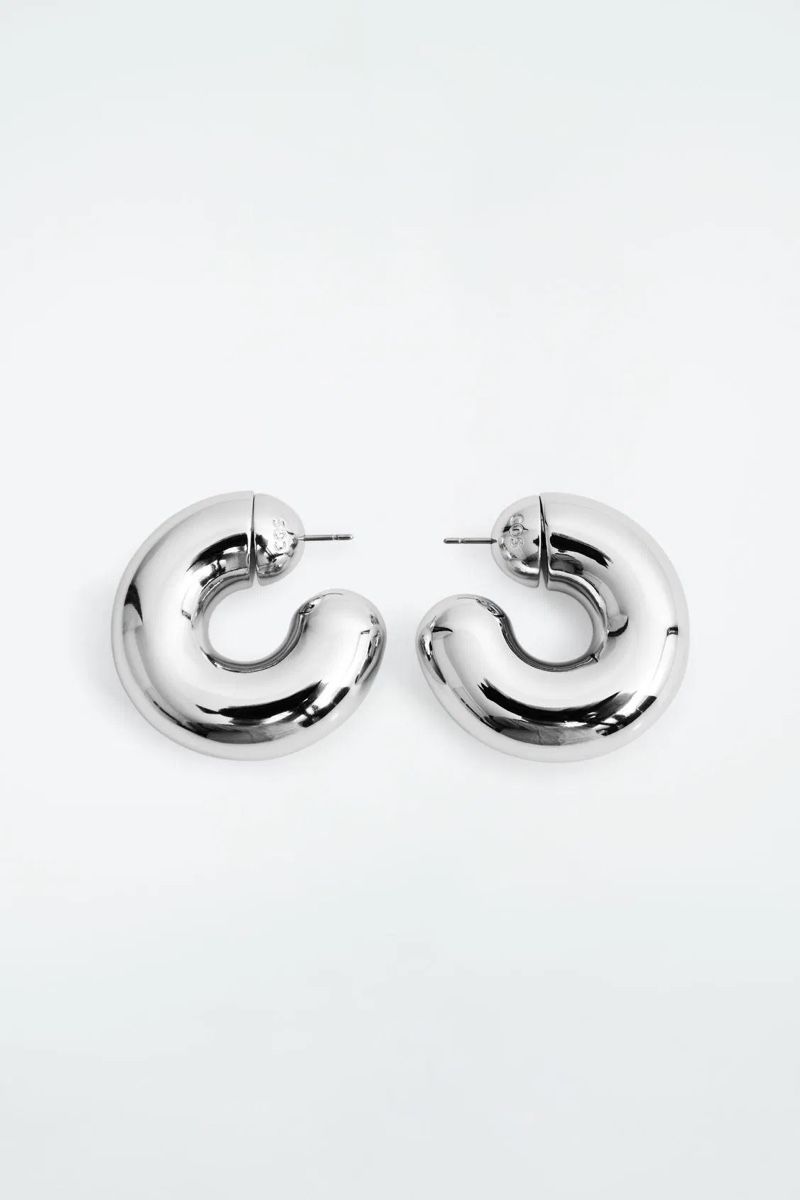 Cos Boucles d'oreille: COS Chrome Ohrringe  – Neuf (Voir description) à Glattpark(Opfikon) par sarahnikita