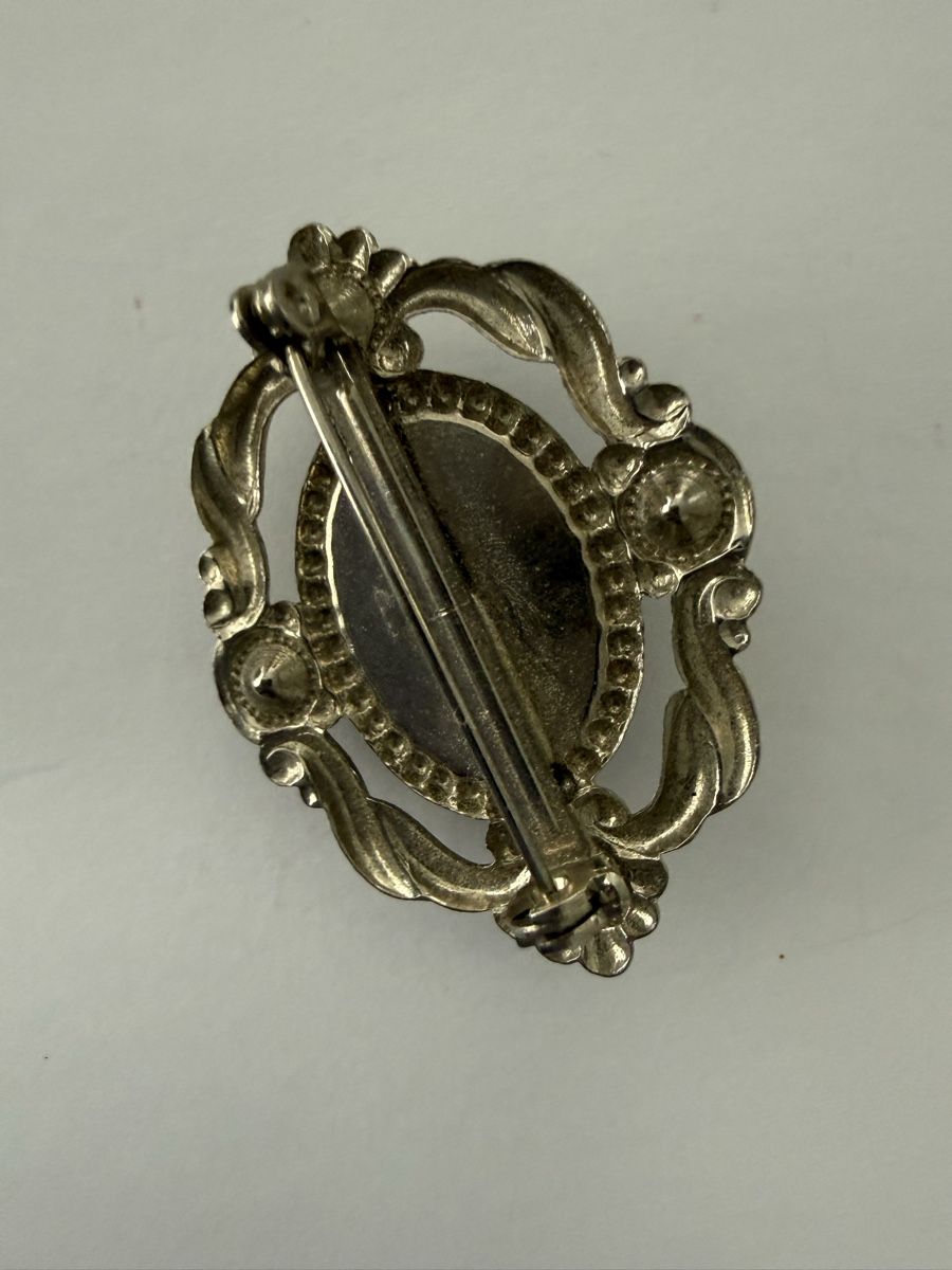 Broches & Aiguilles: Modeschmuck Broschen  – D'occasion à Pfeffikon LU par pepino17 1