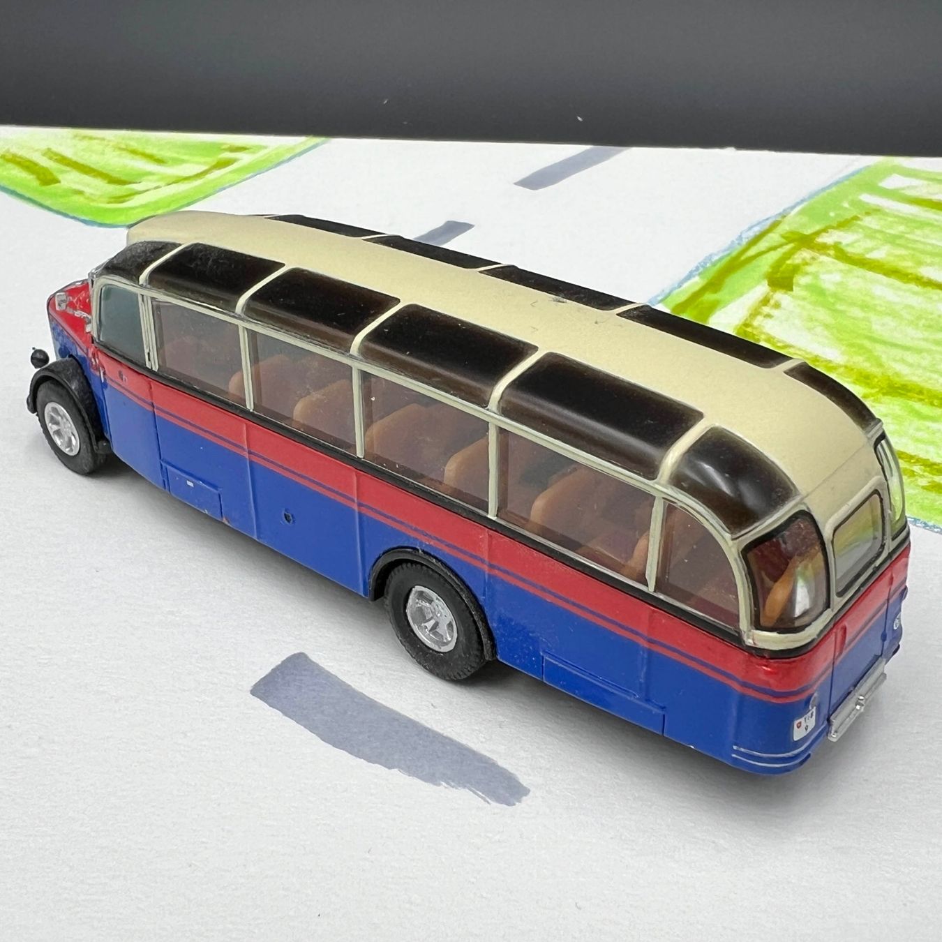Modellini d'auto: Saurer L4 CT2D Ticino Bus Vitrinenmodell – Usato da Häusernmoos venduto da adlerfedern 3