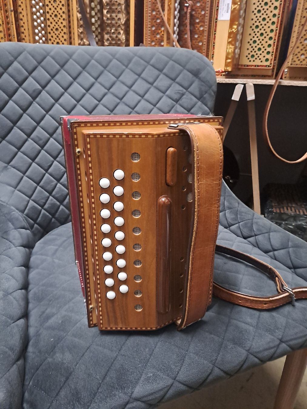 Musikinstrumente: schwyzerorgeli Klein  – Gebraucht aus Villeneuve von BibiVintage 3