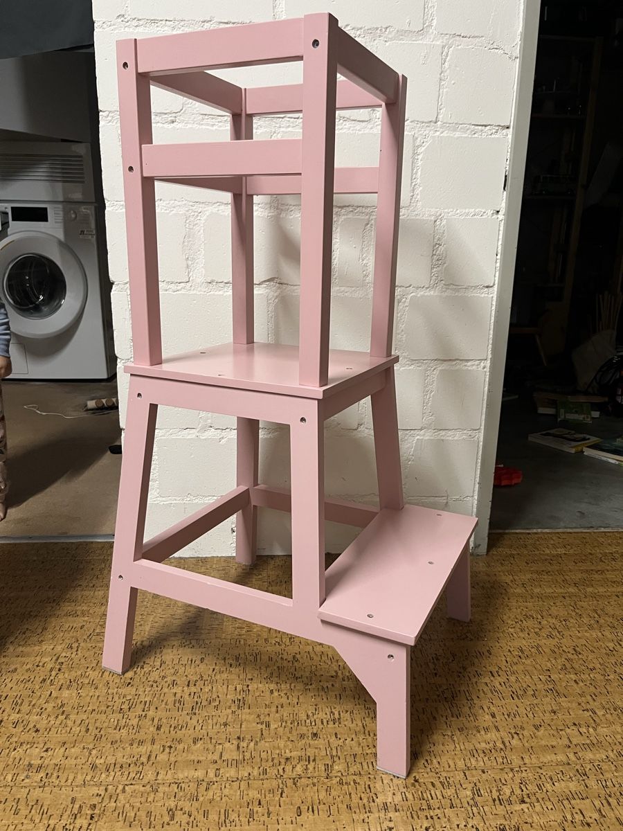Seggioloni: Lernturm/Küchenhelfer aus Holz, rosa – Usato da Muttenz venduto da Mi_iji