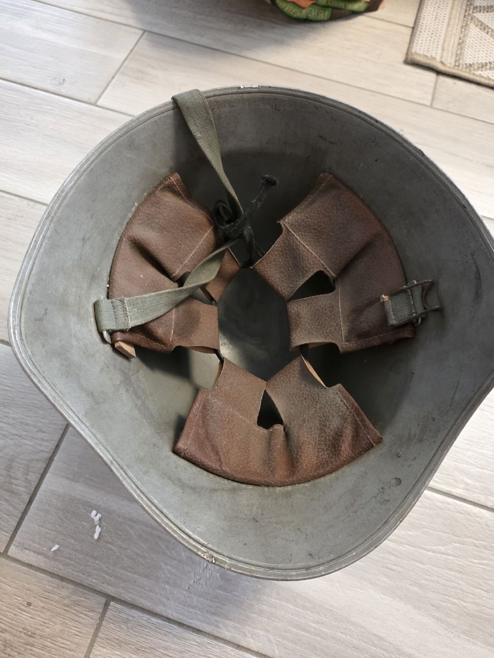 Uniformen & Effekten: Stahlhelm Helm Militär  – Gebraucht aus Dorf von Echo_Elements 5