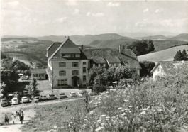 Läufelfingen  BL  -  Kurhaus Bad Ramsach  /  Autos  um 1964