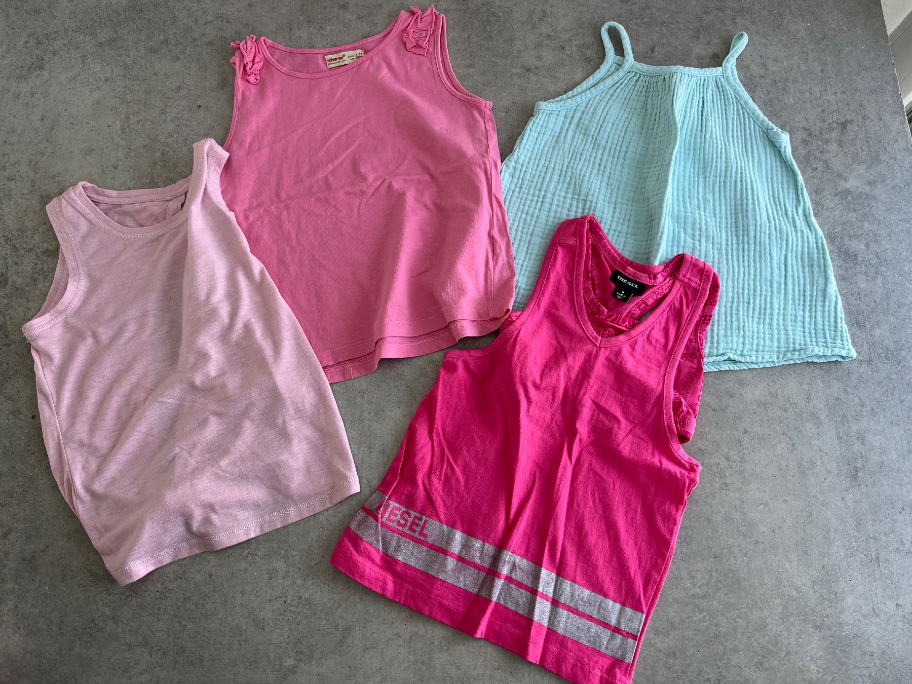 Lotti & Set di vestiti: Kleiderpaket 4 Shirts ca. Gr. 122, DIESEL etc. – Usato da Zollikofen venduto da spunk65