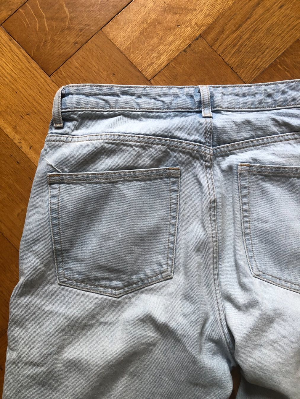Weekday Jeans: Weekday Jeans, Gr. 31/34, Extra High Straight, hellblau – Usato da Basel venduto da raresbares 5