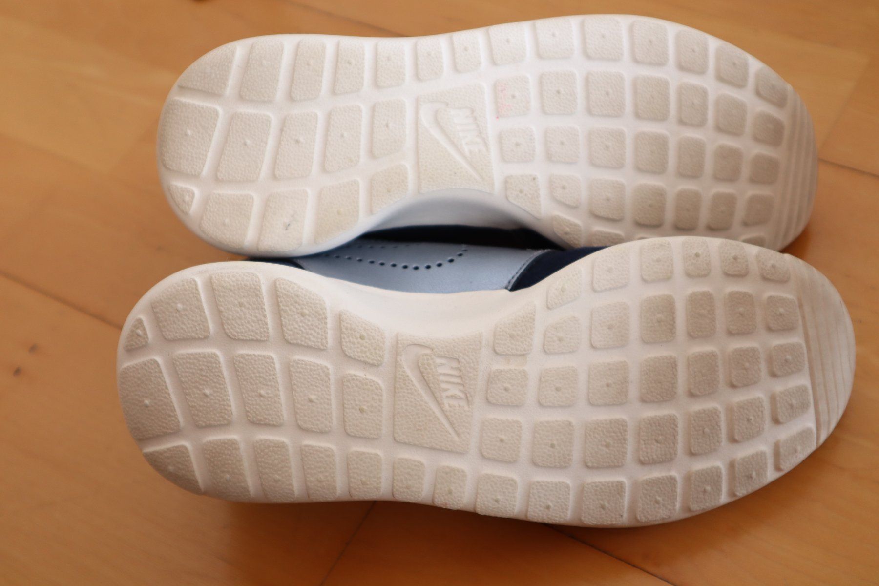 Nike Scarpe da donna: Sneaker, Nike, Gr. 38, Leder, Neuwertig – Nuovo (secondo la descrizione) da Wattwil venduto da diamant1 6