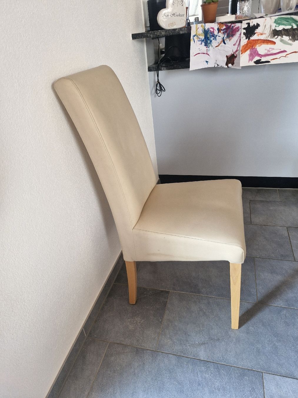 Stühle: 6 creme Kunstleder Stühle  – Gebraucht aus Detligen von ValentinoV 1