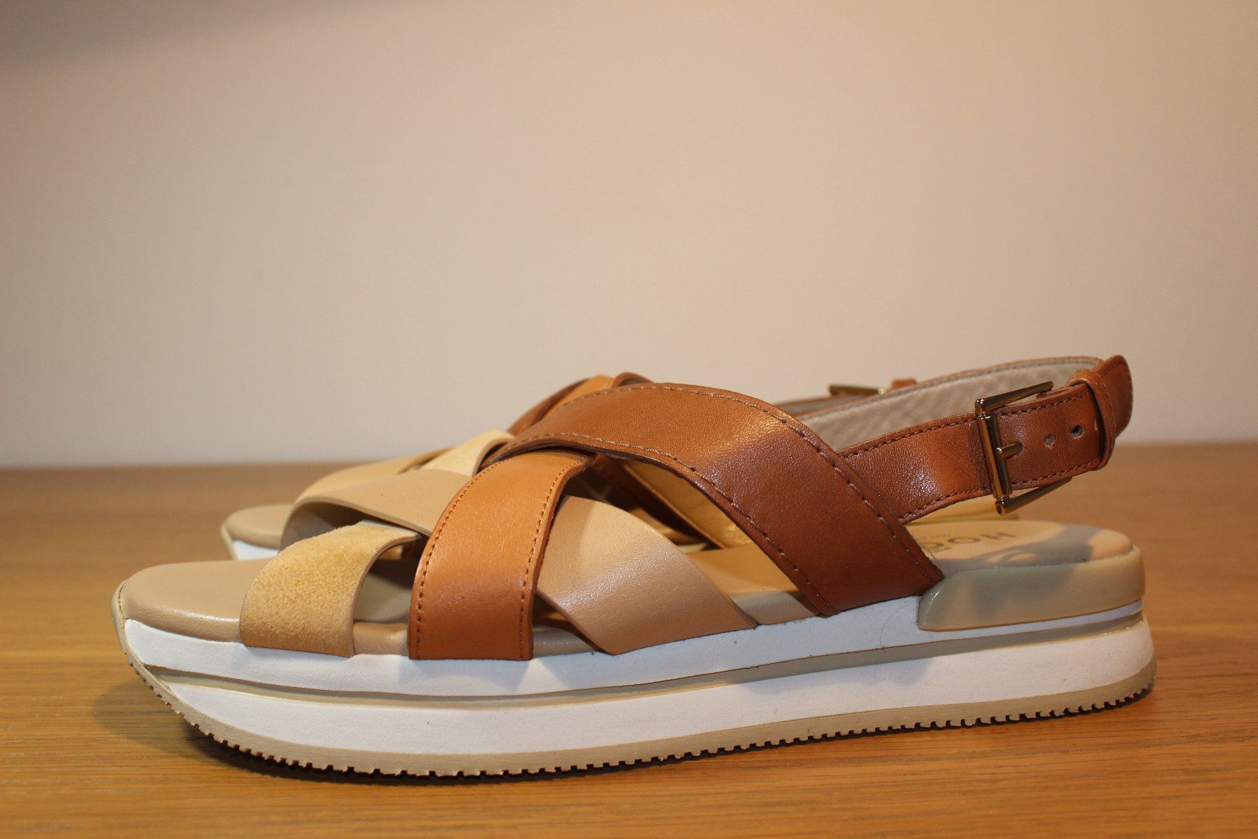 Hogan Scarpe da donna: HOGAN Damensandale, Gr. 39 – Usato da Basel venduto da Mila_Graf 4