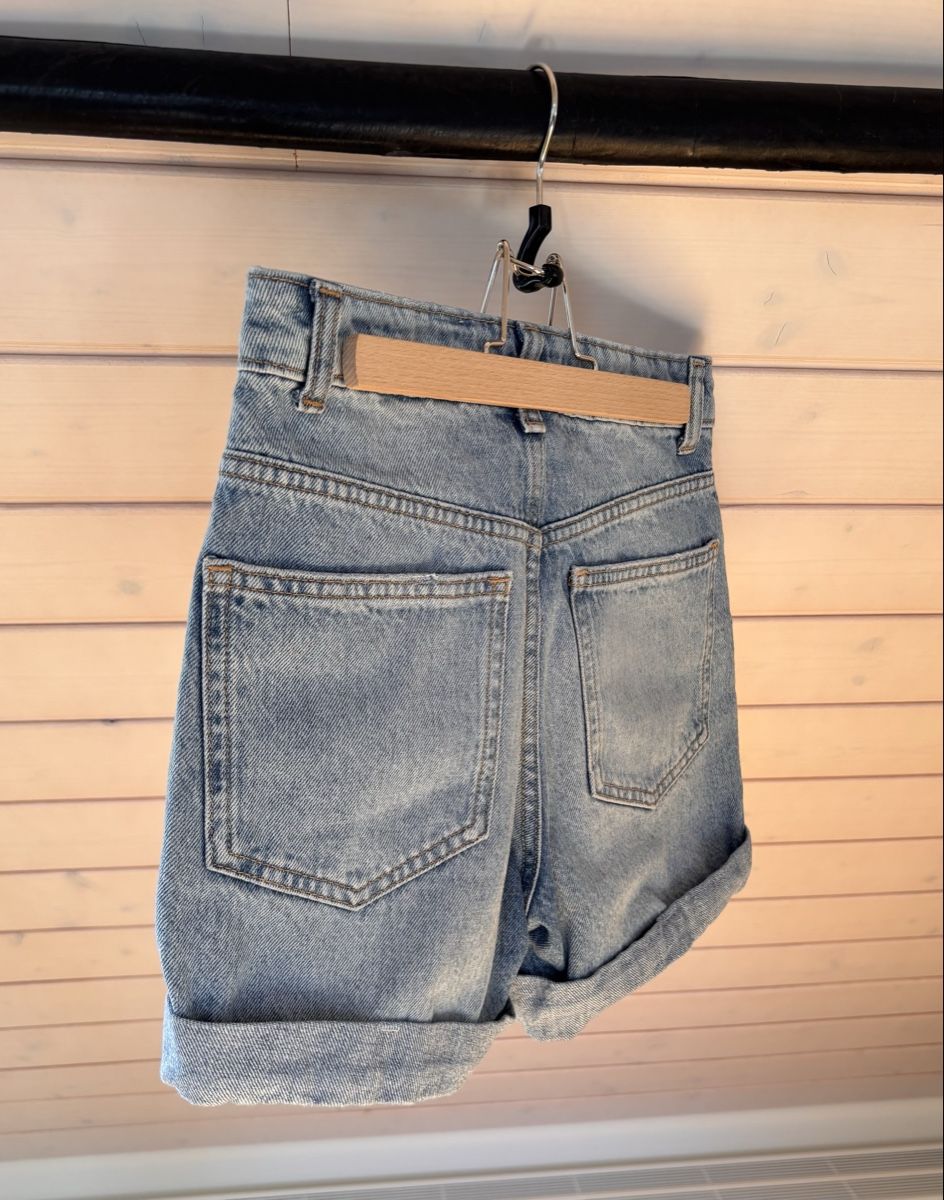 Mango Pantalons: Mango denim shorts – Neuf (Voir description) à Kilchberg ZH par ben_pc68 2