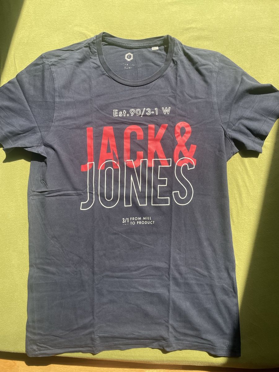 Jack & Jones T-Shirts: Jack & Jones T-shirt 4er-Set – Gebraucht aus Stetten AG von xe_k33 1
