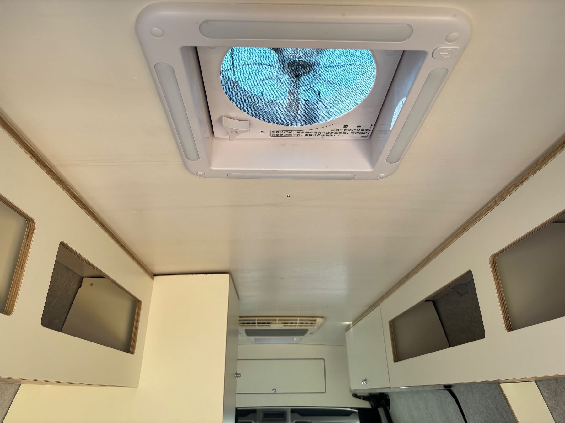 Renault Veicoli da campeggio: Renault Master Saranda Beach Camper Wohnmobil – Usato da Winterthur venduto da CamperBau 8