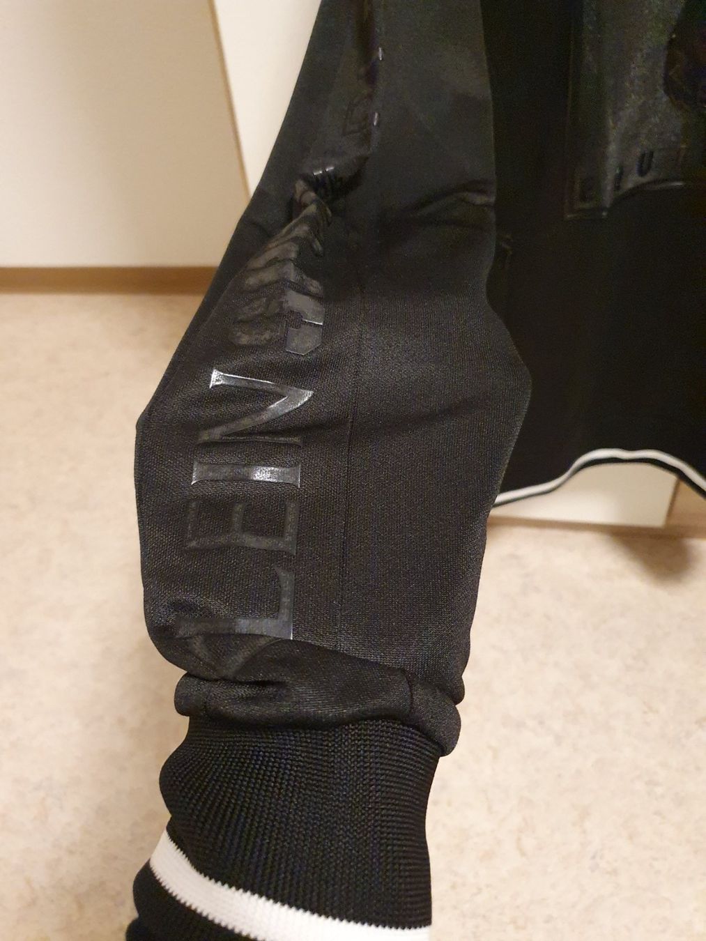 Philipp Plein Maglioni & Felpe: Philipp Plein Sweatshirt / Kapuzen-Pullover Gr.S – Nuovo (secondo la descrizione) da Kreuzlingen venduto da RahMal 5