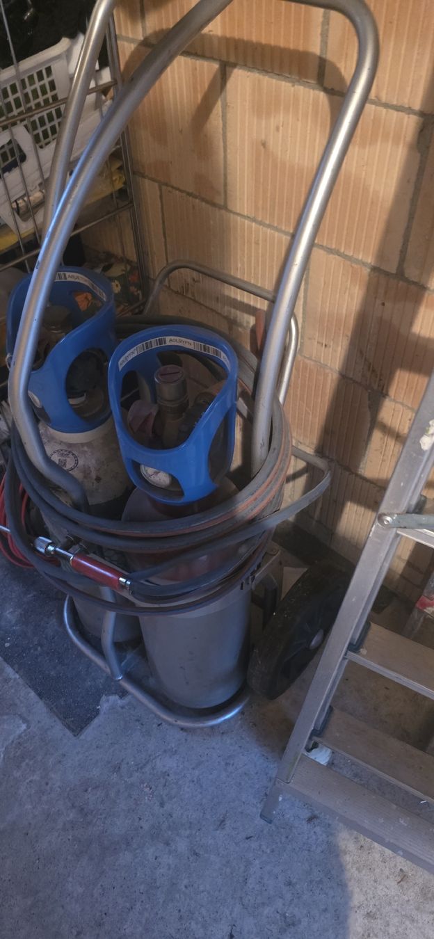 Alle Werkzeuge: Schweisgeraet Gasflaschenwagen  – Gebraucht aus Volketswil von rosarella11 1
