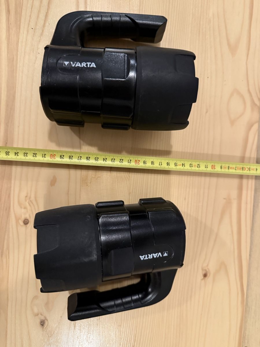 Lampade: 2x Varta BL10 LED Torch Flashlight - Robust – Usato da Zürich venduto da David.1
