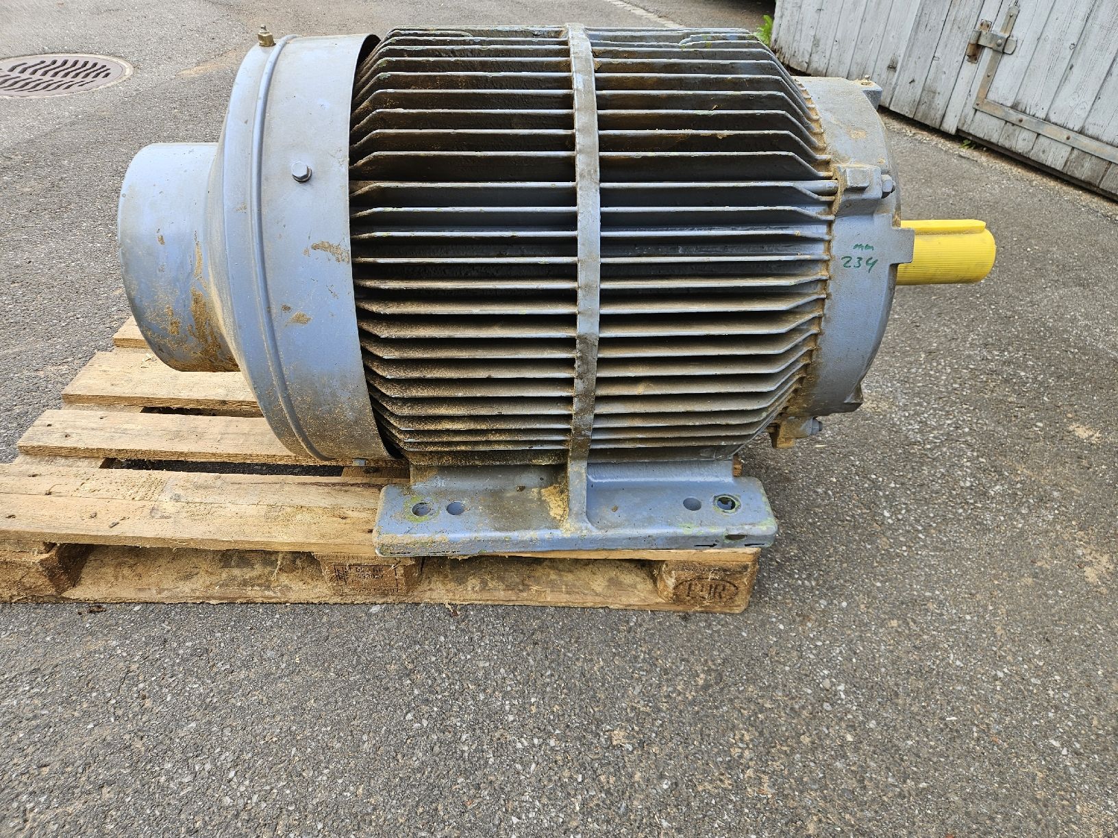 ABB  Moteurs: Elektromotor 110 KW – D'occasion à Einsiedeln par Paletten 1