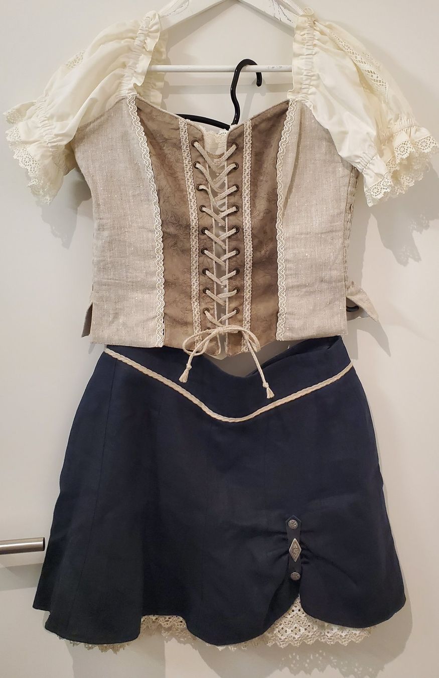 Costumi: Dirndl / Oktoberfest 2-teilig – Usato da Münchwilen TG venduto da Renecz