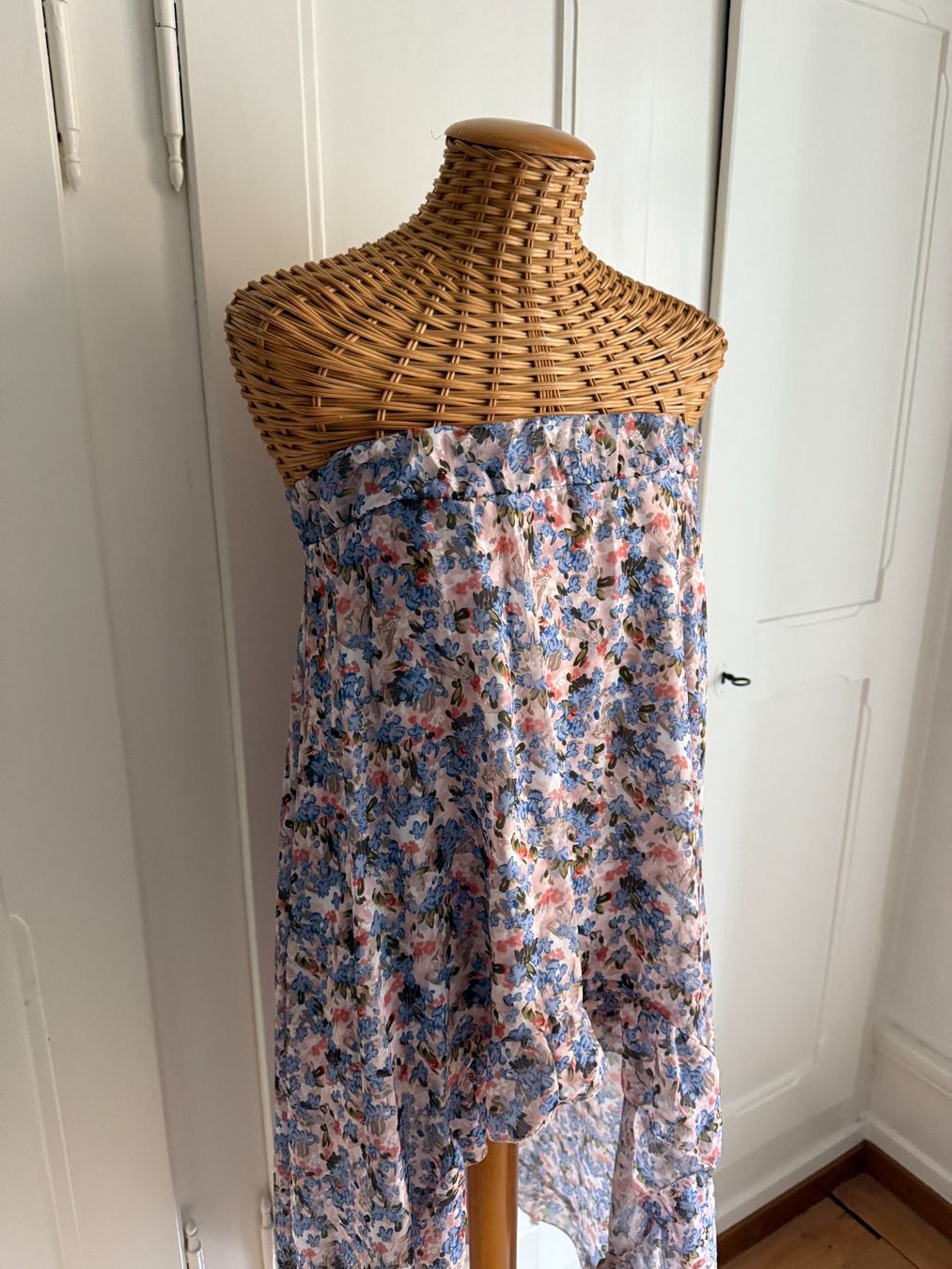 Vestiti: Bustier-Kleid bunt geblümt S – Usato da Zürich venduto da Diazaio 1