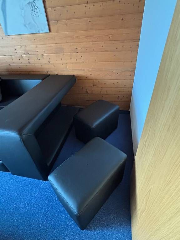 Divani: Grosses Sofa mit Bettfunktion – Usato da Schönenberg TG venduto da san_8qw6 1