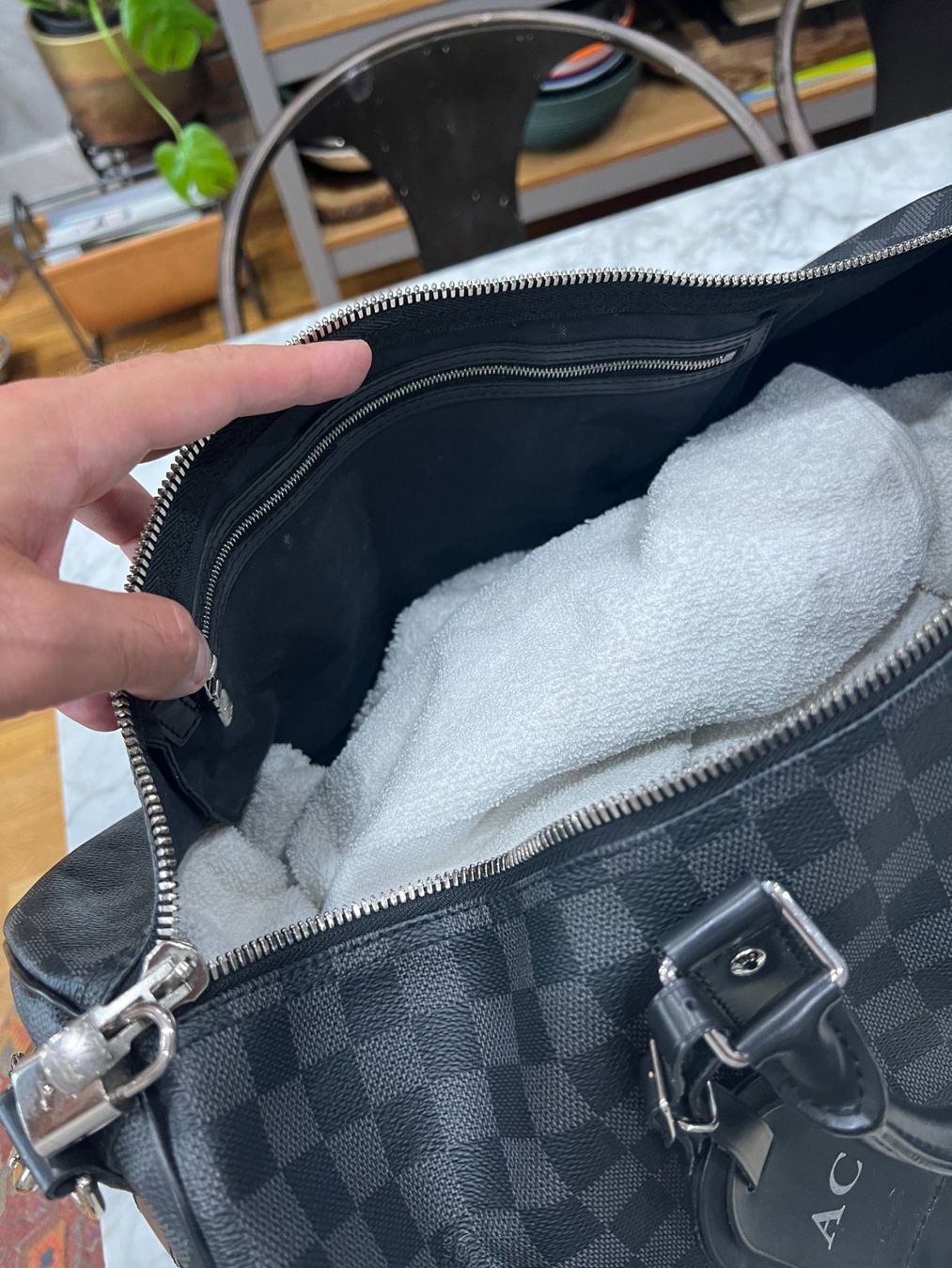 Louis Vuitton Borse: Luis Vuitton Keepall 45 Graphite Black – Usato da Zürich venduto da and_vp7g 4