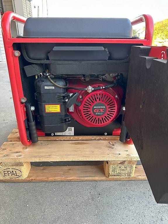 Generatori di corrente: Stromgenerator 6kVA zu verkaufen! – Usato da Schafisheim venduto da sandro___95 2