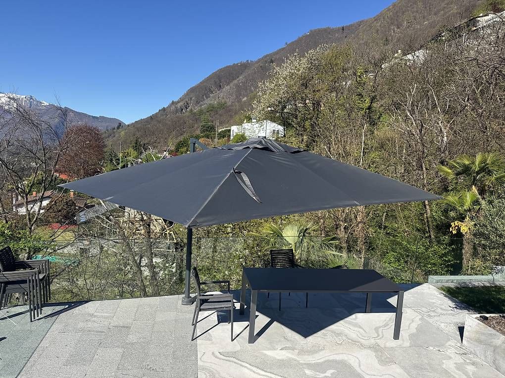 Ombrelloni: Schneider Rhodos Ampelschirm 3x4m Anthrazit  – Usato da Hochfelden venduto da Q13