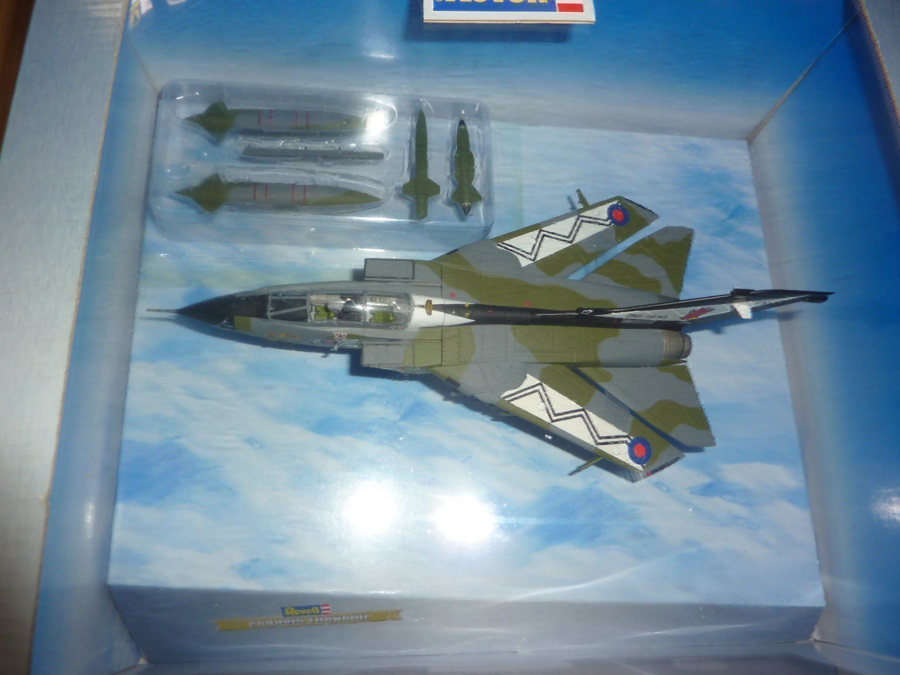 Modellbausätze & Standmodelle: PANAVIA TORNADO – Neu und originalverpackt aus Balsthal von bouteliee